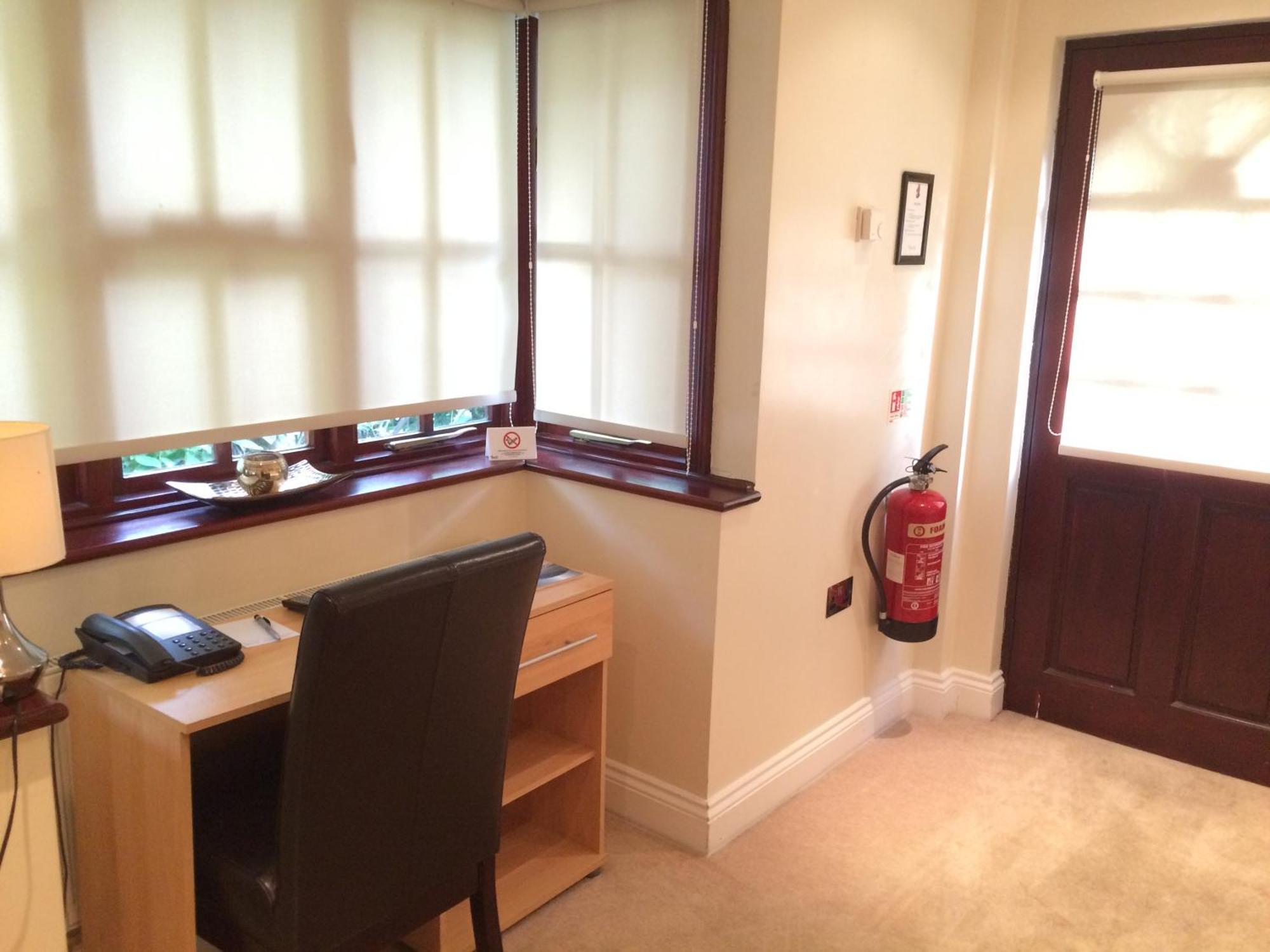 Orsett Hall 部屋 写真